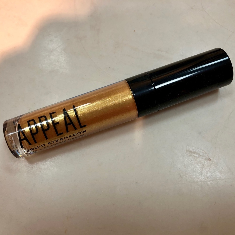 Appeal Liquid Eyeshadow - Gold